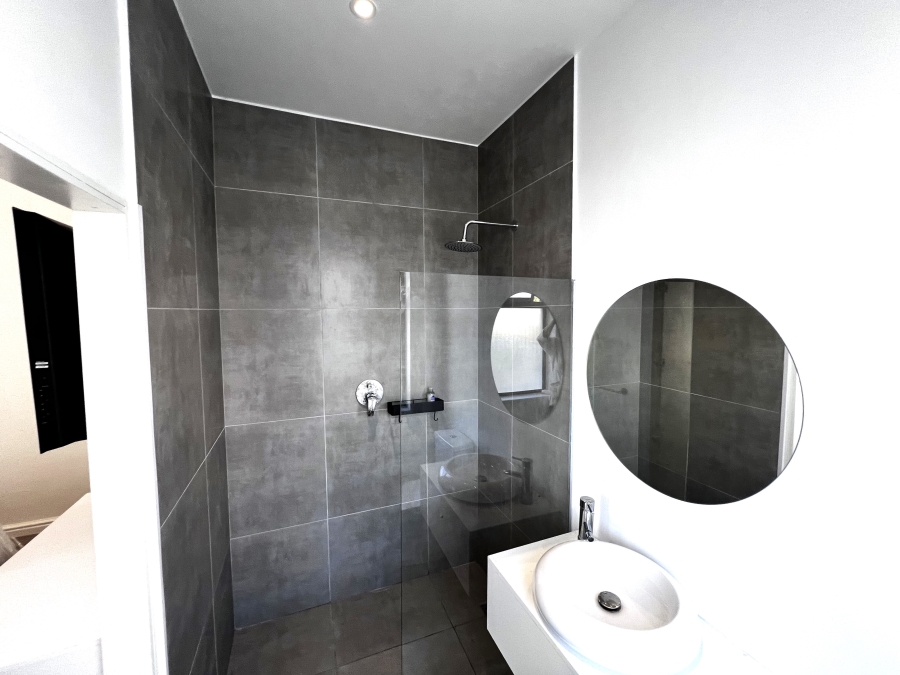 To Let 1 Bedroom Property for Rent in Sandown Western Cape